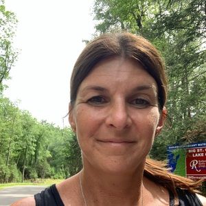 Meet your Posher, Laurie